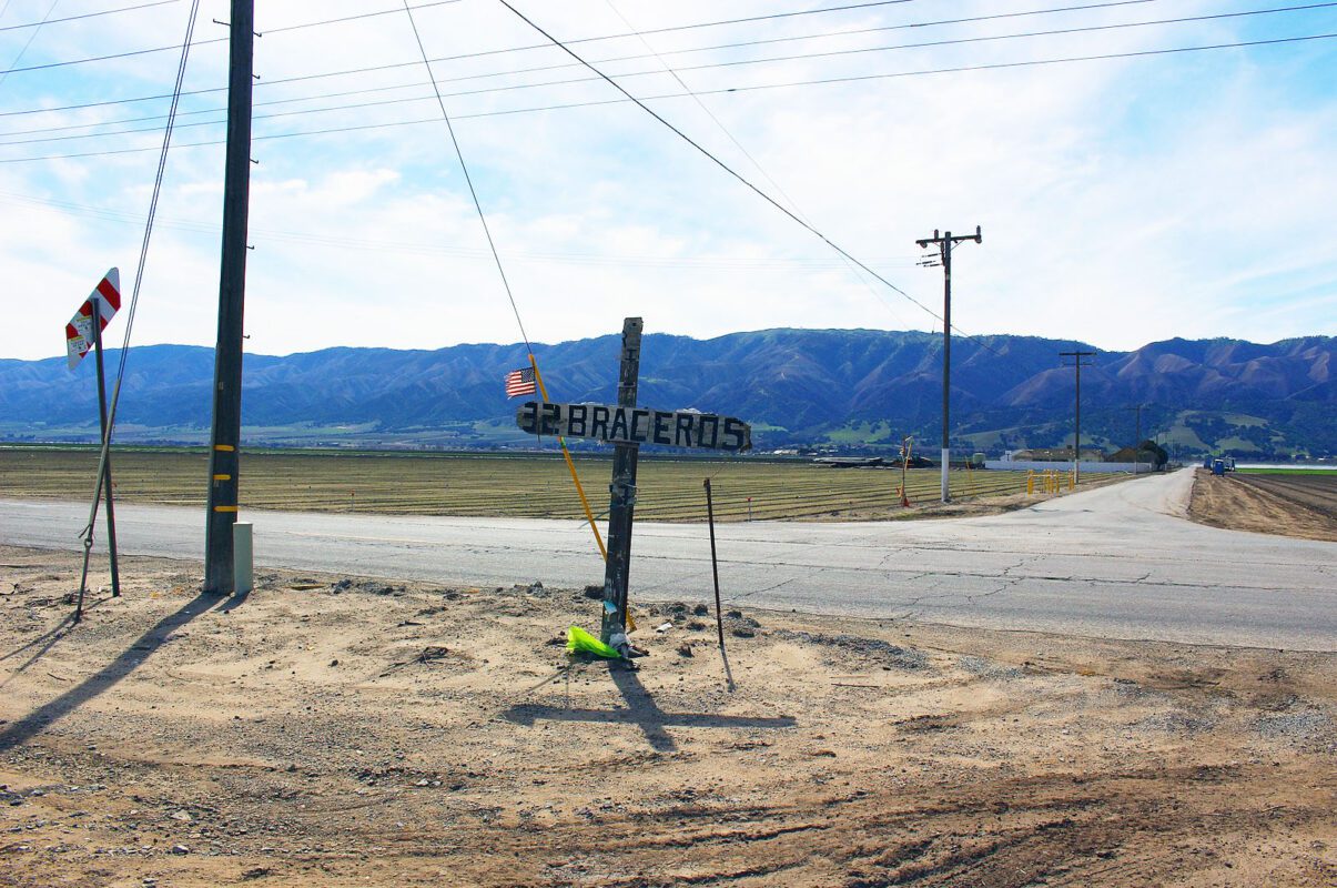 Site of the 1963 Chualar bus crash, 2021. Courtesy Wikimedia Commons.